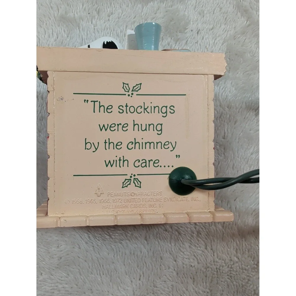 Vintage 1991 Hallmark Keepsake Snoopy Woodstock Fireplace Magic Ornament Peanuts